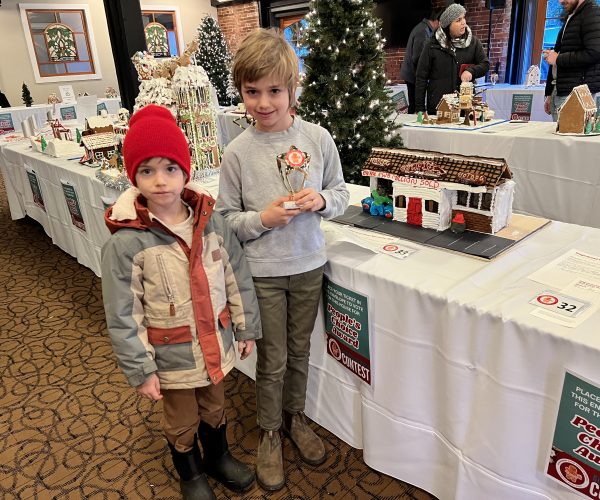 Boys with Wasses Hot Dog Stand Gingerbread House